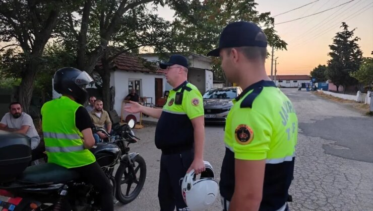 Edirne’de jandarma grupları motosiklet kullanımı eğitimi verdi