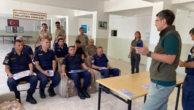 Edirne’de Jandarma İşçisine Kaçak Avcılık ve Biyokaçakçılıkla Uğraş Eğitimi Verildi