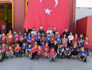 Keşan’da Öğrenciler İtfaiye Haftası’nı Kutladı ve Belediye Başkanı ile Bir Araya Geldi