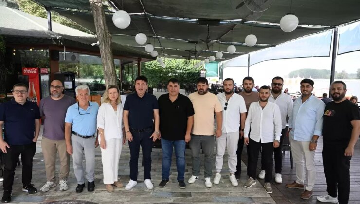 Sarsıntıda Hasar Gören Binalarda Çalışan İnşaat Ustalarına Cezai Yaptırım Getirilmeli