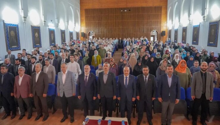 Edirne’de Hz. Peygamber ve Şahsiyet İnşası Konferansı Düzenlendi