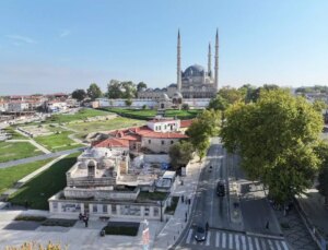 Edirne’deki Tarihi Havlucular Hanı ve Mezit Bey Hamamı’nın Onarımı Devam Ediyor