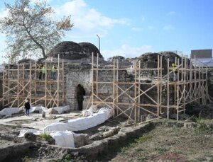 Edirne’deki Gazi Mihal Hamamı’nda Onarım Çalışmaları Süratle Devam Ediyor