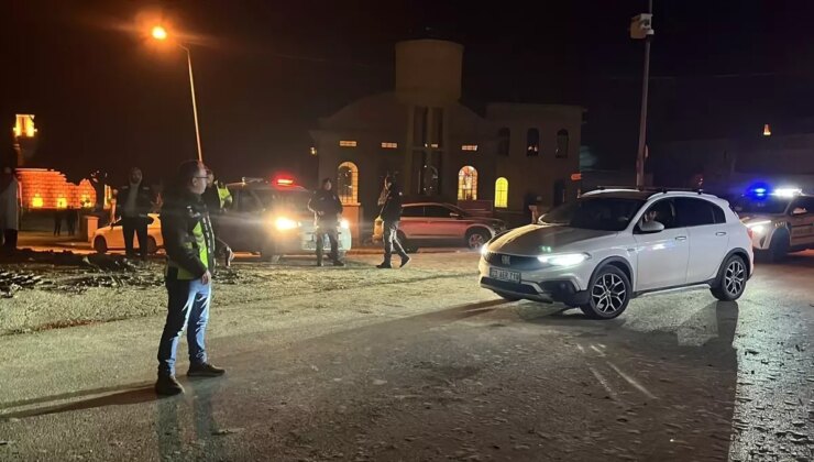 Edirne’de Tunca Köprüsü taşkın riski nedeniyle trafiğe kapatıldı