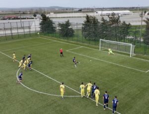 Tek penaltı atışı için 226 kilometre yol gittiler