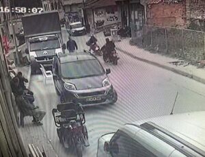 Edirne’de iki motosikletin çarpıştığı kaza kamerada: 1 yaralı