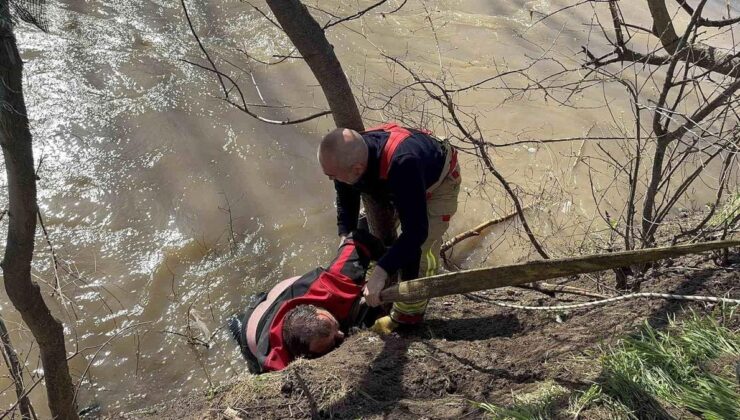 Irmağa düşen kişiyi kurtarmak için vakitle yarış: Can pazarı yaşandı