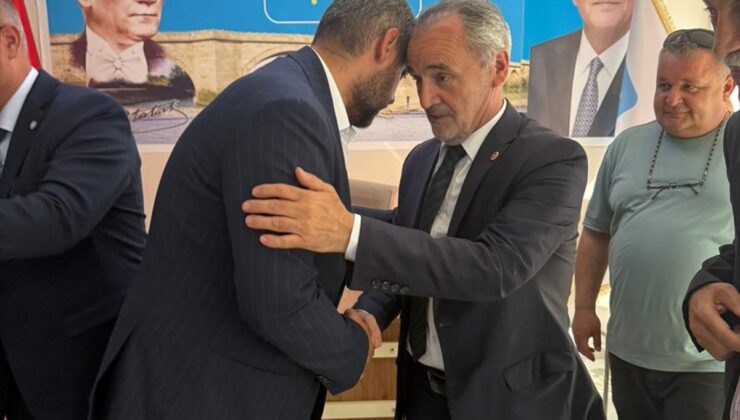 İYİ Parti Uzunköprü İlçe Başkanlığında bayramlaşma programı düzenlendi