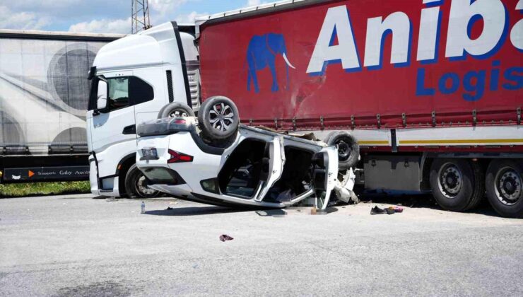 Kapıkule yolunda SUV araç ile tır çarpıştı: 2’si ağır 3 yaralı