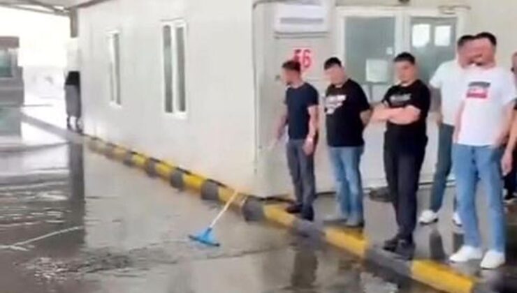 Kapıkule’de yollar göle döndü, tarlalar ziyan gördü