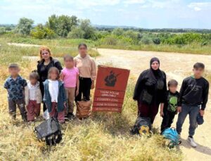 Yurt dışına kaçmak isteyen 32 sistemsiz göçmen hudut çizgisinde yakalandı