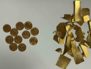 İç çamaşırında sakladığı altın ve euro ile gümrükte yakalandı